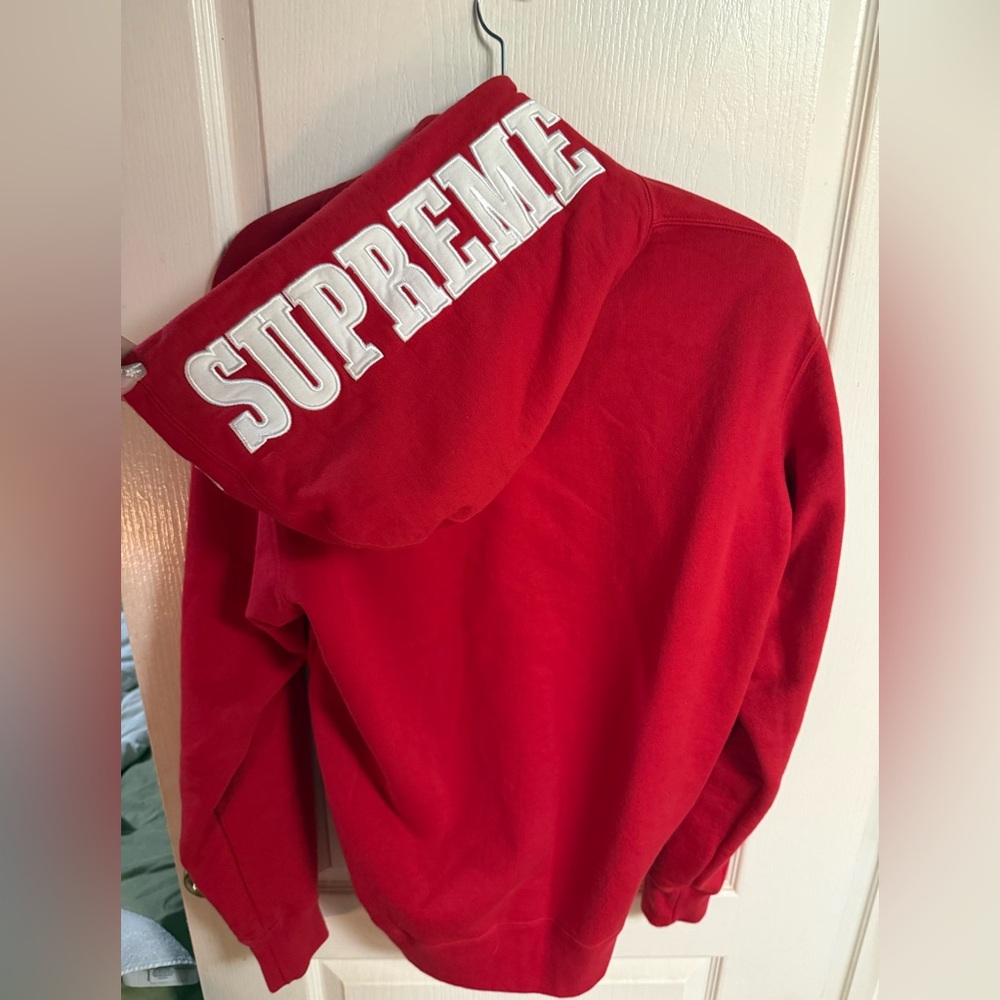 Authentic Supreme hoodie